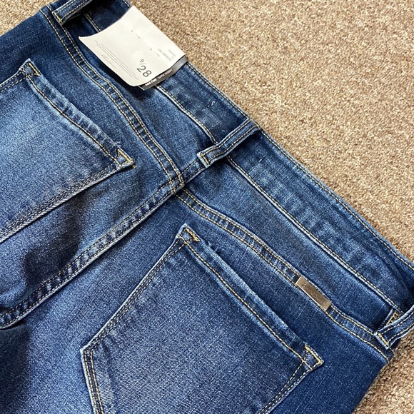 BOUTIQUE KanCan Distressed Mid Rise Super Skinny Jeans NEW! - Picture 6 of 6